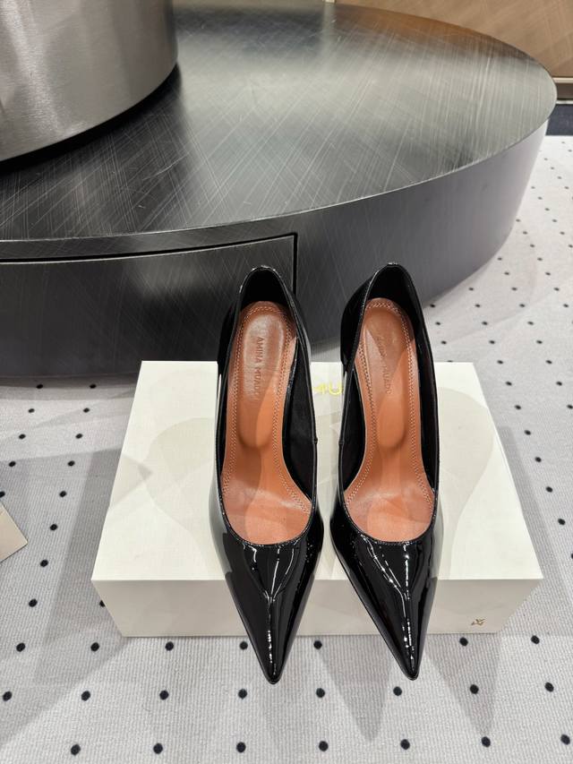 Runway Fashion Style, Upper: Patent Leather, Lining: Sheepskin, Sole: Cowhide Le