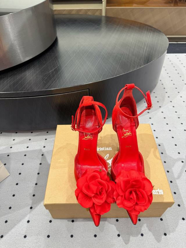 Collaboration Edition Fabric: Silk Lining: Sheepskin Sole: Cowhide Elegant Style