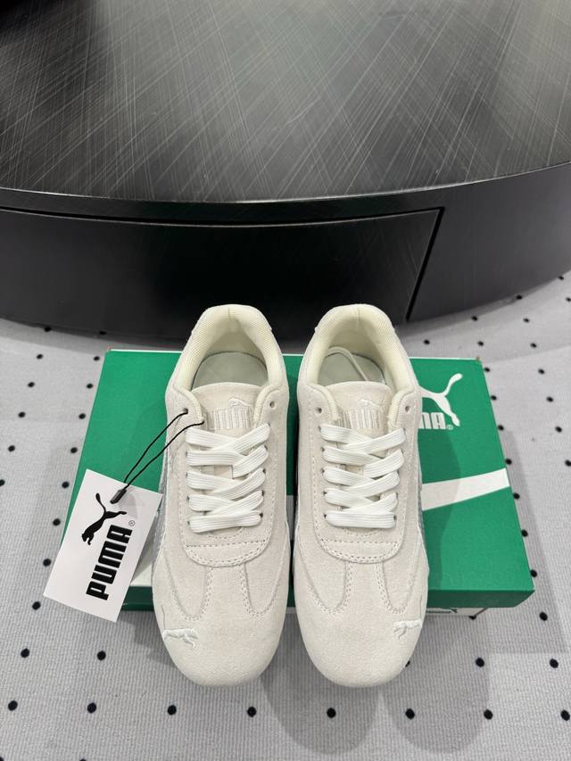New Arrival Upper: Cow Suede Lining: Technical Fabric Sole: Rubber Sole Elegant