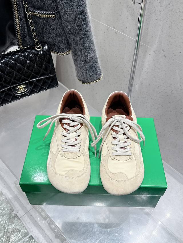 Women's And Men's Bottega Veneta Bv 25Ss New Arrival Couple's Retro Agan Shoes,