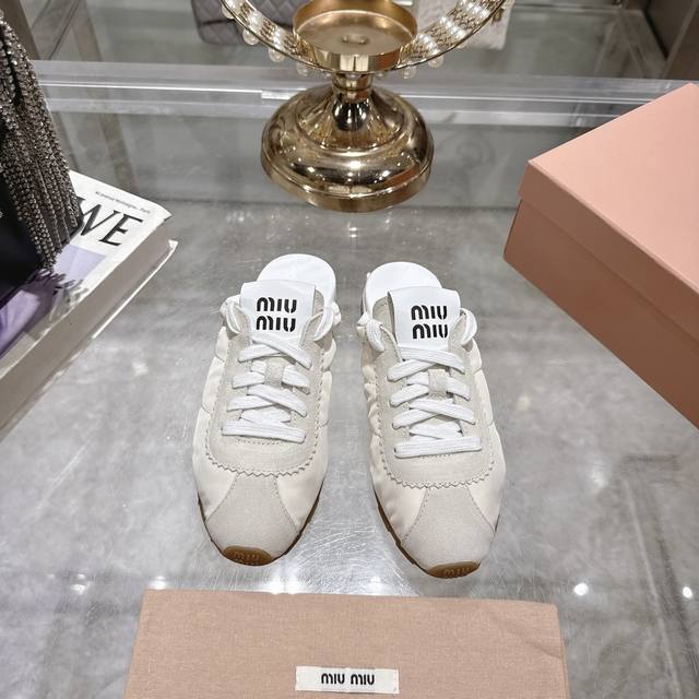 Factory-Direct Miu Mi* 25Ss Early Spring New-Arrival Training-Style Slip-On Sand