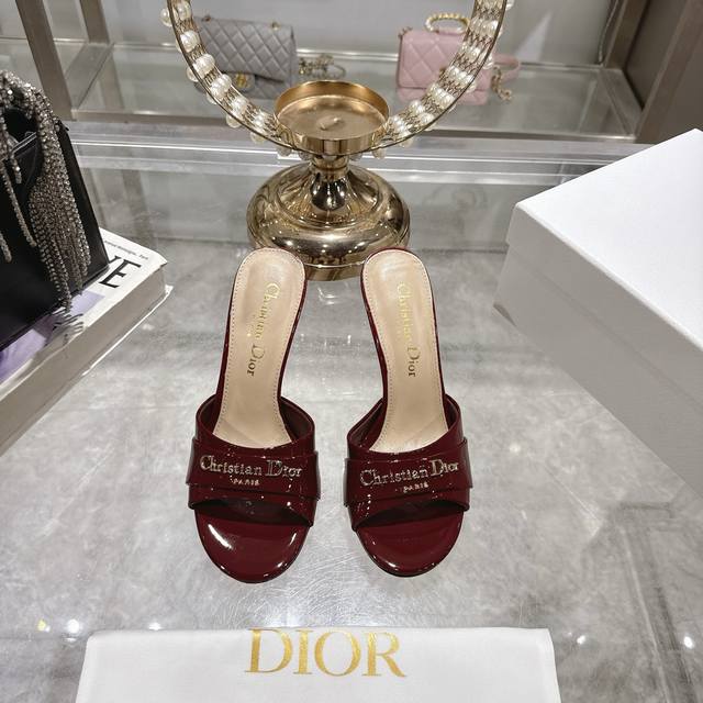 Factory Release 25Ss Early Spring New Arrival Dior D-My Gold Letter Round-Toe Op