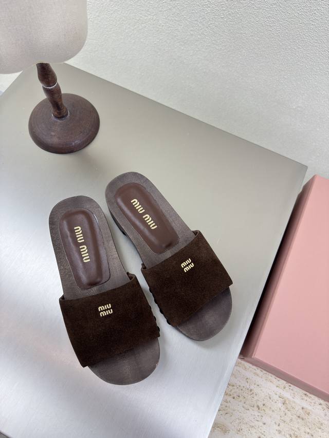 Miu'miu Wooden Clogs Premium Solid Wood Upper High-Gloss Calf Suede Leather Heel