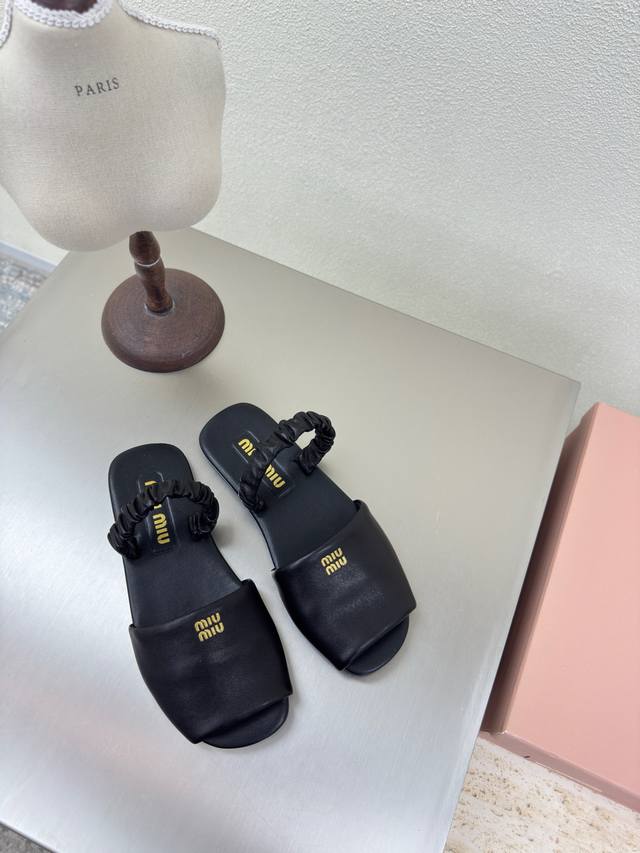 Miu'miu Elastic Comfort Black Lambskin Authentic Flat Design Series Miu'miu Clas