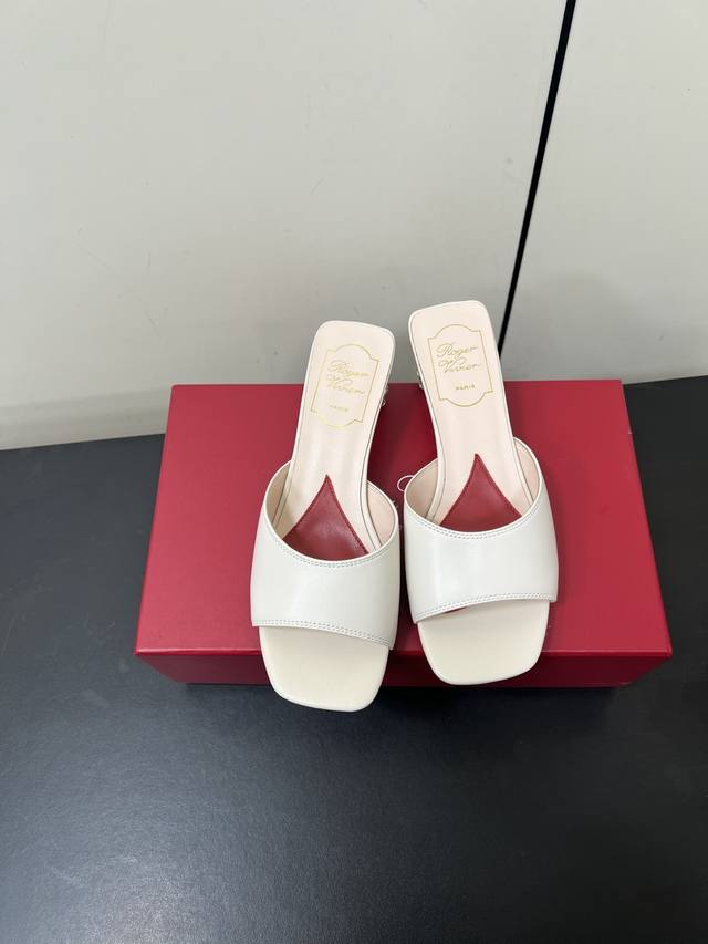 Roger Vivier | Rv25S Spring/Summer New Arrival Crystal Heel Sandals Perfect For