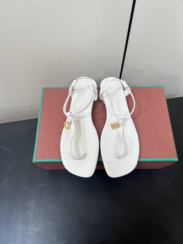 Floro Piana Classic Bestseller Lp Top Version British-Style Thong Sandals. This