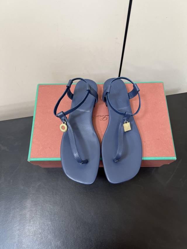 Loro Piana Classic Bestseller Lp Premium Edition British-Style Thong Sandals The