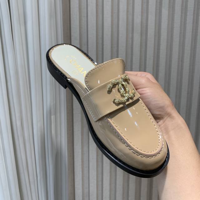 High-Heeled Loafers With A Half-Slip Design By Chane* | Chanel 2025 Official Web