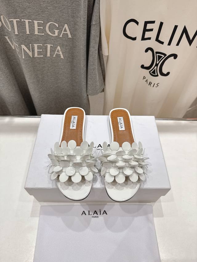 High-End Version, Exclusive New Release. Alaia 25Ss Runway-Inspired Hand-Embroid