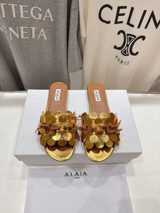 High-End Version, Exclusive New Arrival. Alaia 25Ss Runway-Inspired Hand-Embroid