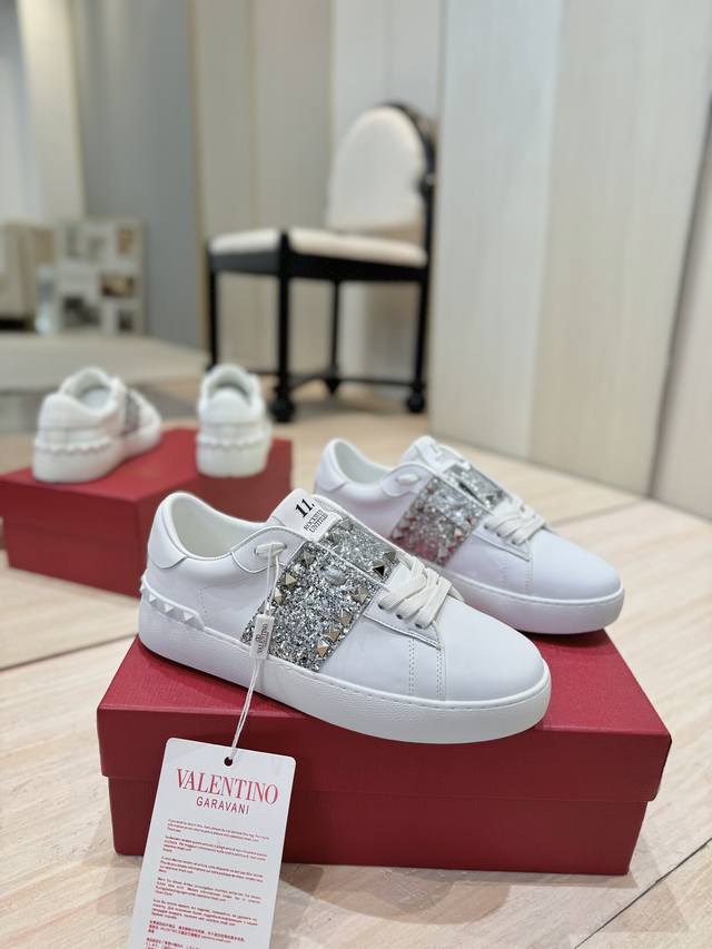 Factory Price Top Series Valentino Garavani Open Disco Studded Thick-Soled Casua