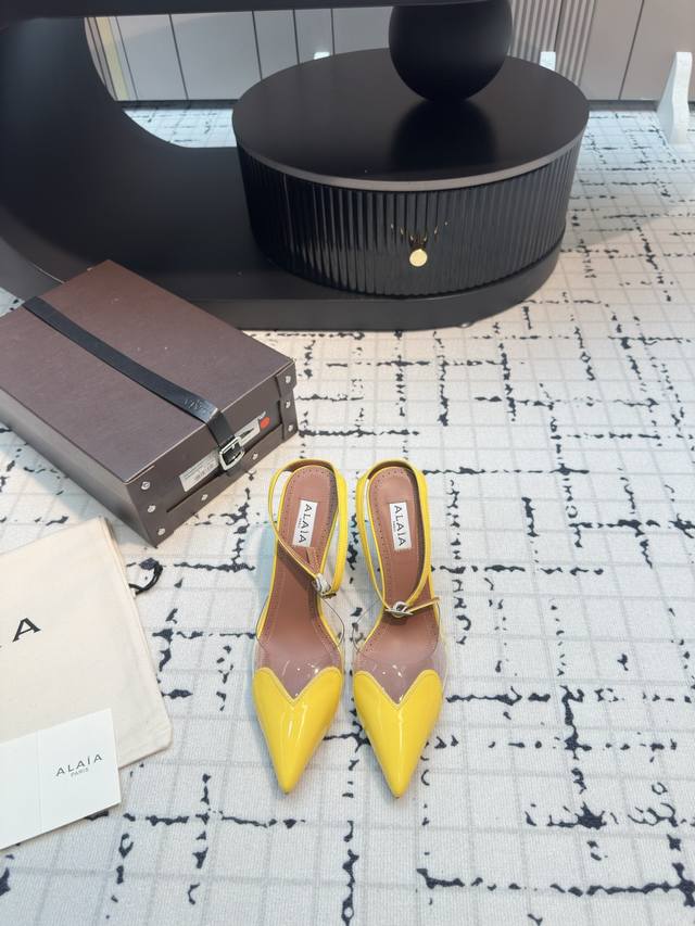 Top-Tier Versions Of The Latest Must-Have Items Are Trending On Xiaohongshu! The