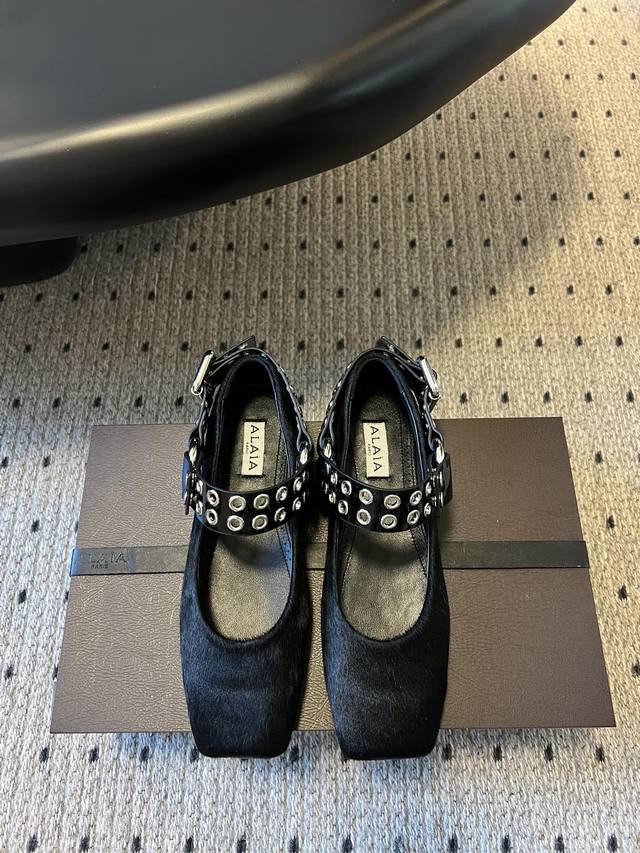 Exclusive New Arrival Alaia 25 Fw Square-Toe Ballet Shoes With Metal Hole-Eye De