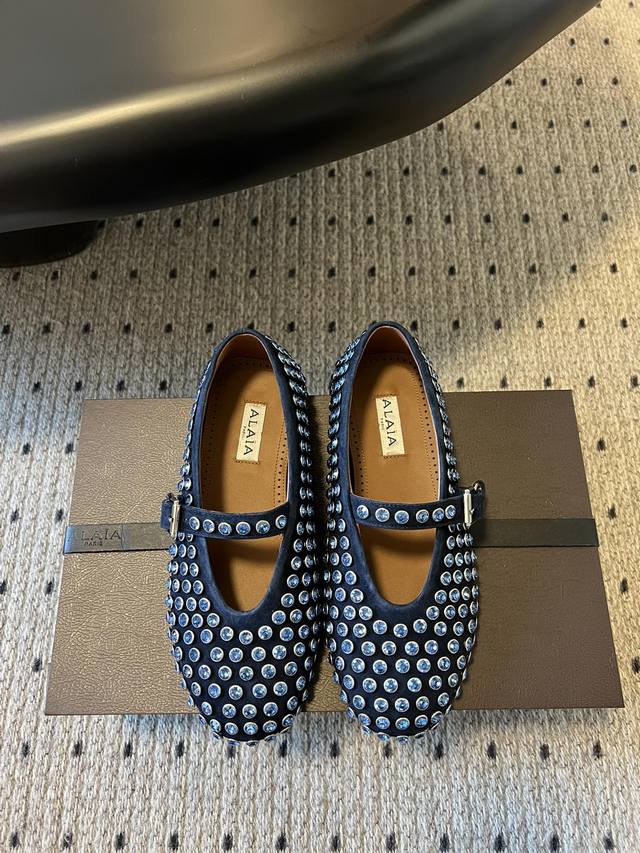 Exclusive New Arrival Alaia 25 Runway-Inspired Flat Diamond-Embellished Ballet S