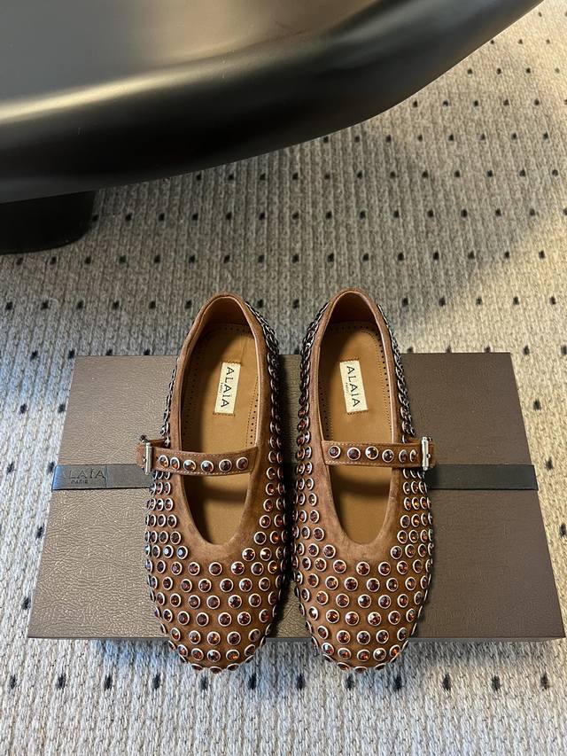 Exclusive New Arrival Alaia 25 Runway-Inspired Flat Diamond-Embellished Ballet S