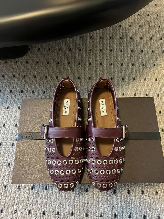 Exclusive New Arrival Alaia 25 Runway-Style Flat Ballet Shoes, Zhang Xiaohui's S
