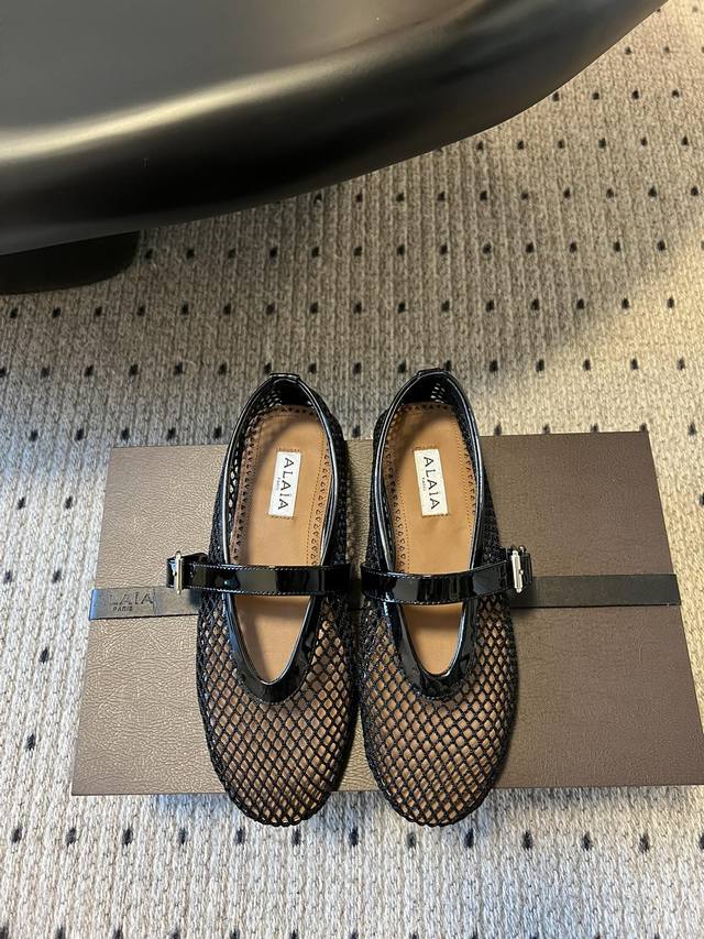 Exclusive New Arrival Alaia 25 Runway-Inspired Flat Mesh Ballet Shoes. When It C