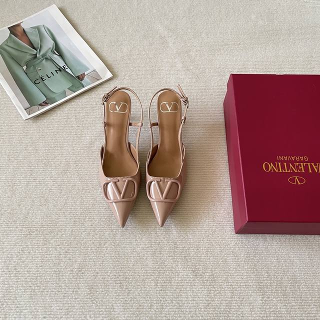 Orange Factory Price P Valentino Classic V-Buckle Patent Leather Pointed-Toe Sti