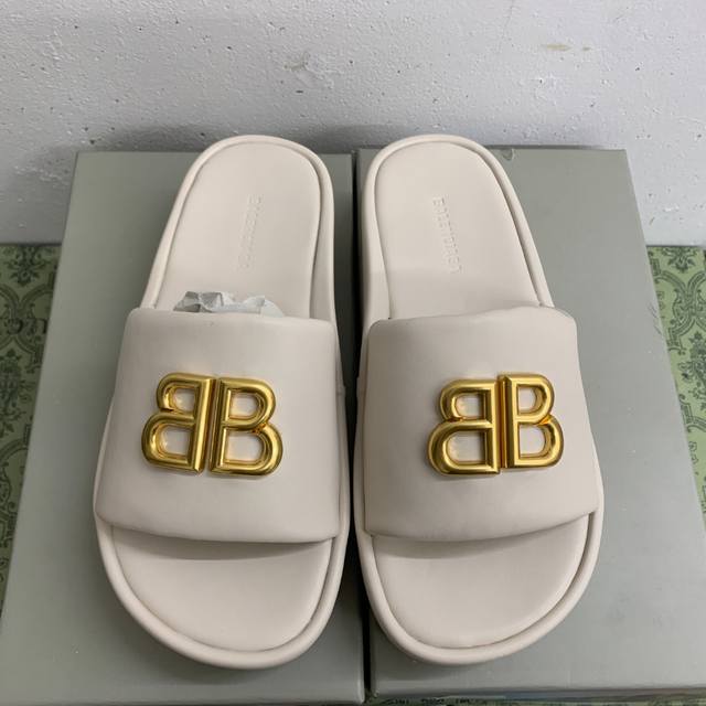 Factory: Balenciaga Paris Spring/Summer New Arrival Bb Buckle Thick-Soled Bread-