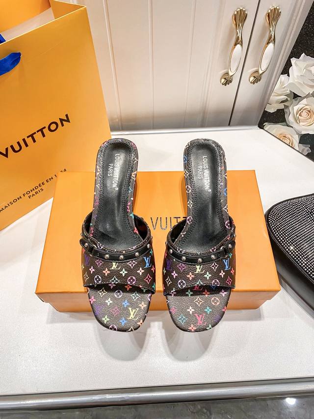 Factory: Louis Vuitton Spring/Summer New Arrival Lv White Three-Color Heeled Sli