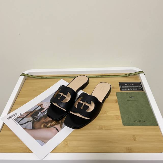 Orange Factory Price P Gucci Spring/Summer New Arrival Gg Perforated Square-Toe