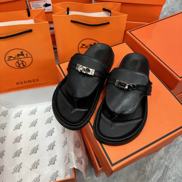Factory: Herm S Kelly Buckle Flip-Flop Black Sheepskin Actual Size: 35-43