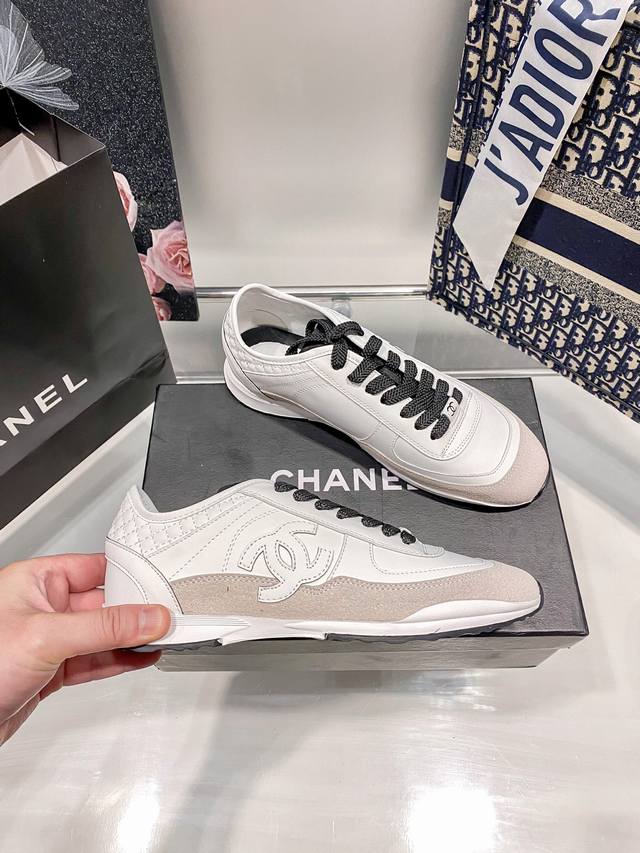 Factory: Chanel New Color New Version This Highly Popular Sports Shoe Features A