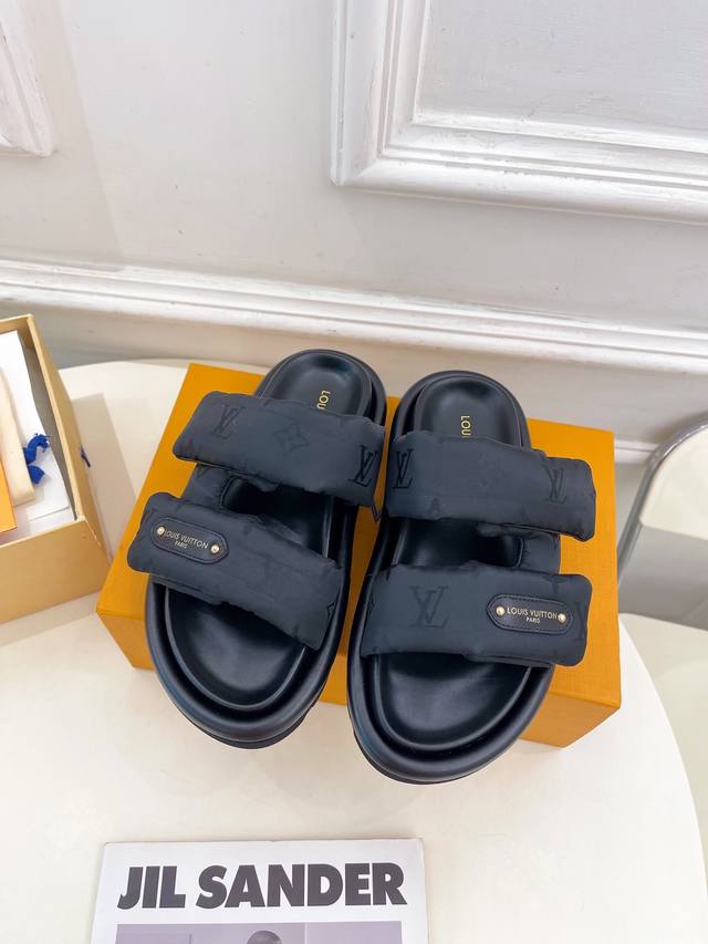 Orange Factory Price P Lv Louis Vuitton Spring/Summer New Arrival Velcro Bread-S