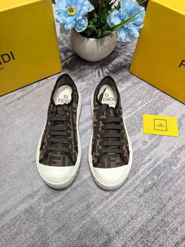 Orange Factory Price P Fendi Spring/Summer New Arrival Vintage Canvas Shoes Casu