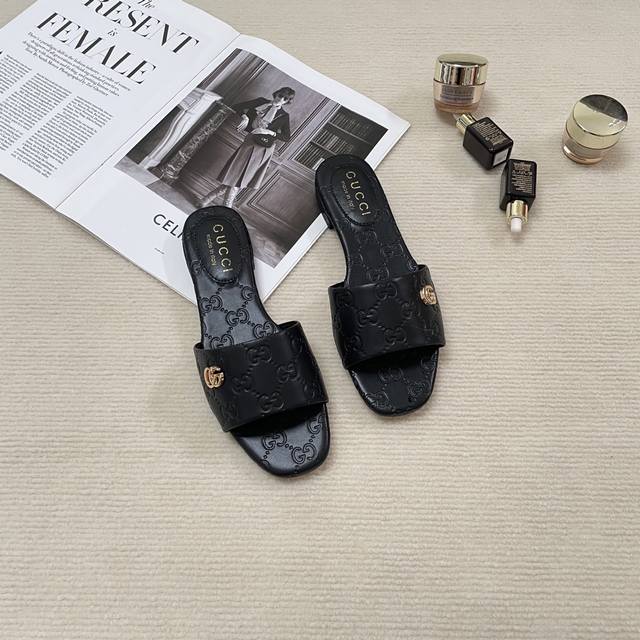 Orange Factory Price P Gucci Spring/Summer New Arrival Small Gg Embossed Flat Sa