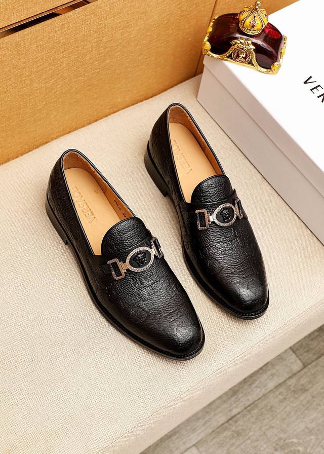 Product Trademark Versace Versace Casual Leather Shoes Regular Size: 38-44 45.46