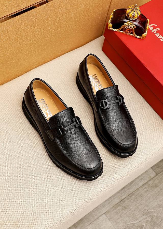 Product Trademark Ferragamo Salvatore Ferragamo Casual Leather Shoes Standard Si