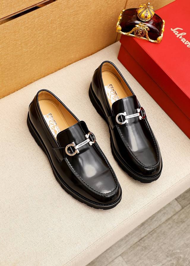 Product Trademark Ferragamo Salvatore Ferragamo Casual Leather Shoes Standard Si