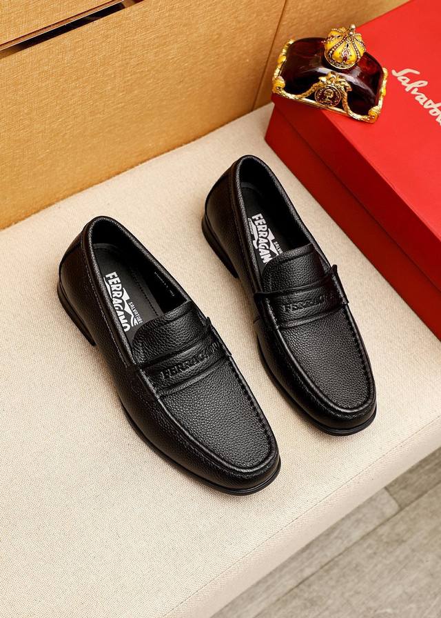 Product Trademark Ferragamo Salvatore Ferragamo Casual Leather Shoes Standard Si