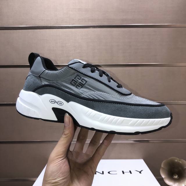 Factory P Batch P Givenchy. Givenchy Counter Simultaneous Sale Upper Italian Imp