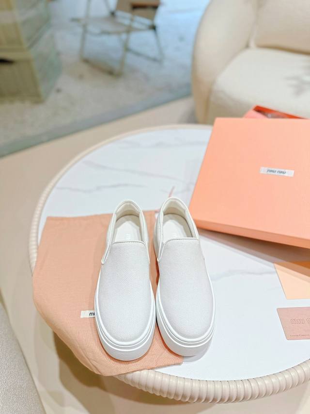 Factory P Price Miu Miu 24Ss Counter Main Selling The Latest Thick-Soled Casual