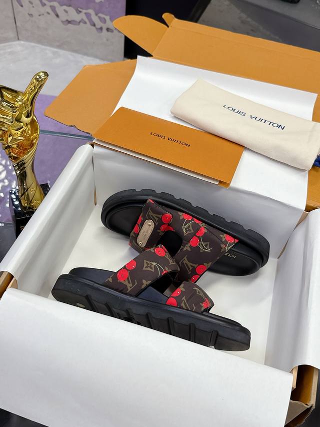 Factory P Price P Lv Popular Men And Women's Same Size 35-44 Couple Size Louis V