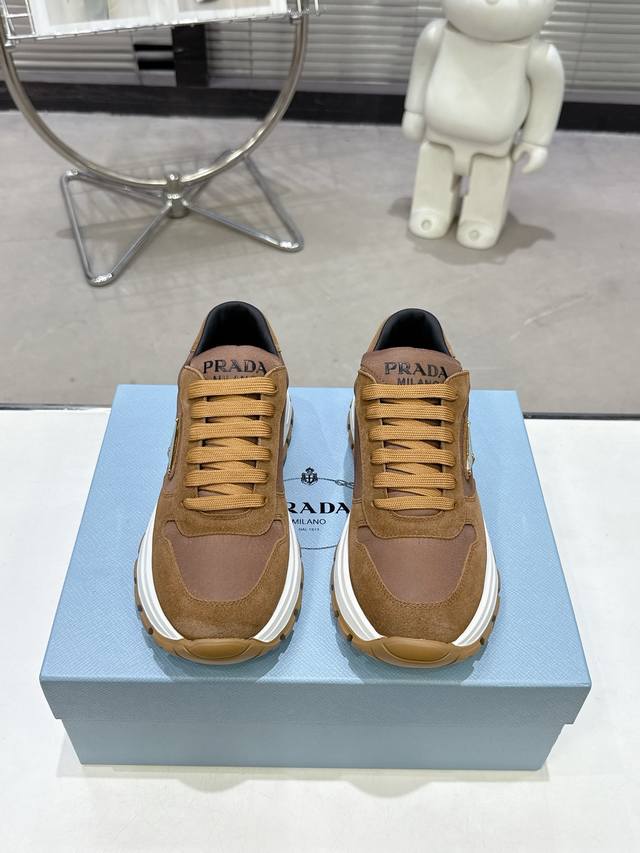 prada 225 Prada's New Products Are Coming. Many Internet Celebrities Have The