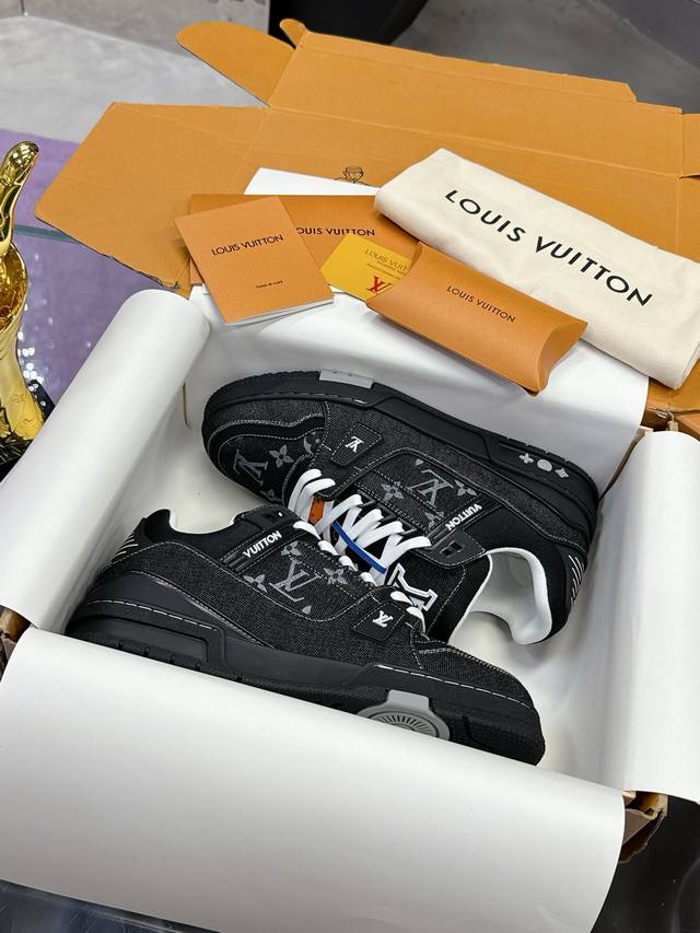 Factory P Price P Airplane Box 10 Louis Vuitton's Popular Trainer Sneakers, Ever