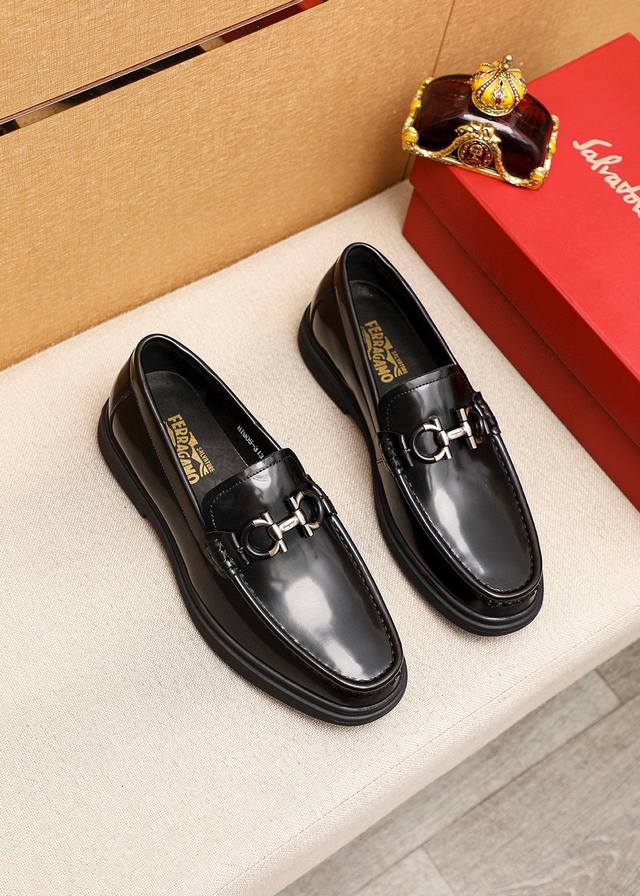 Product Trademark Ferragamo Salvatore Ferragamo Casual Leather Shoes Standard Si