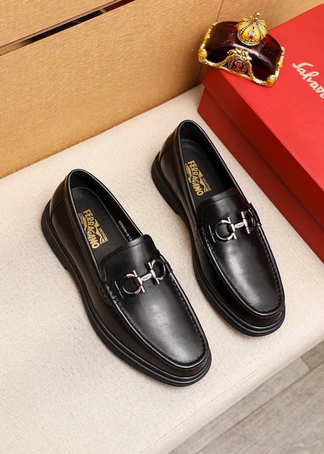 Product Trademark Ferragamo Salvatore Ferragamo Casual Leather Shoes Regular Siz
