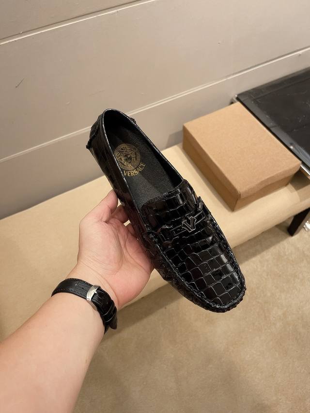 Real Price Brand Versace Upper Imported Italian First Layer Cowhide First Layer