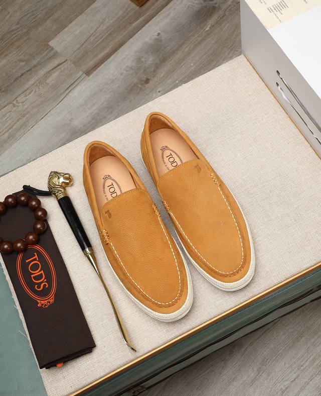 Factory Price P Tod S Tods Men's Loafers This Style Of Loafers Is Made Of Elegan