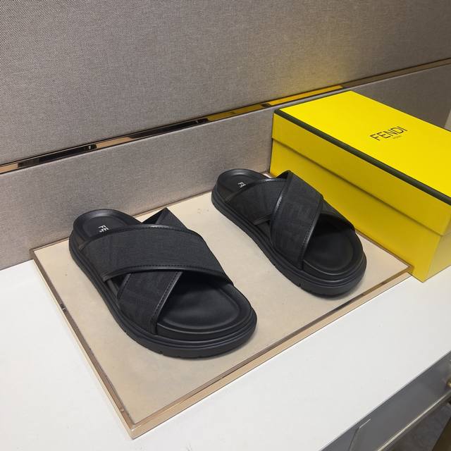 Factory Price Pp Fen Men's Casual Slippers 2025Z Cabinet Simultaneous Sale Size: