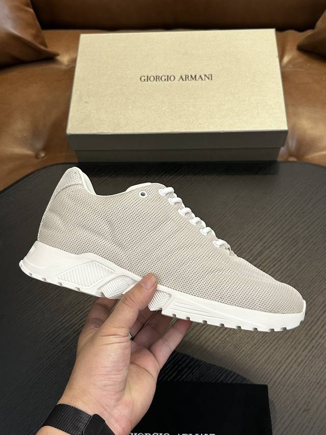giorgio Armani's New Spring And Summer High-Elastic Flying Woven Pull-On Casu