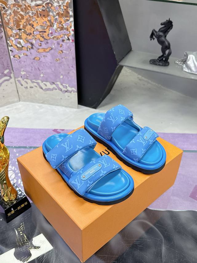 lv Popular Men And Women's Same Size 35-44 Couple Size Louis Vuitton Bread Sl