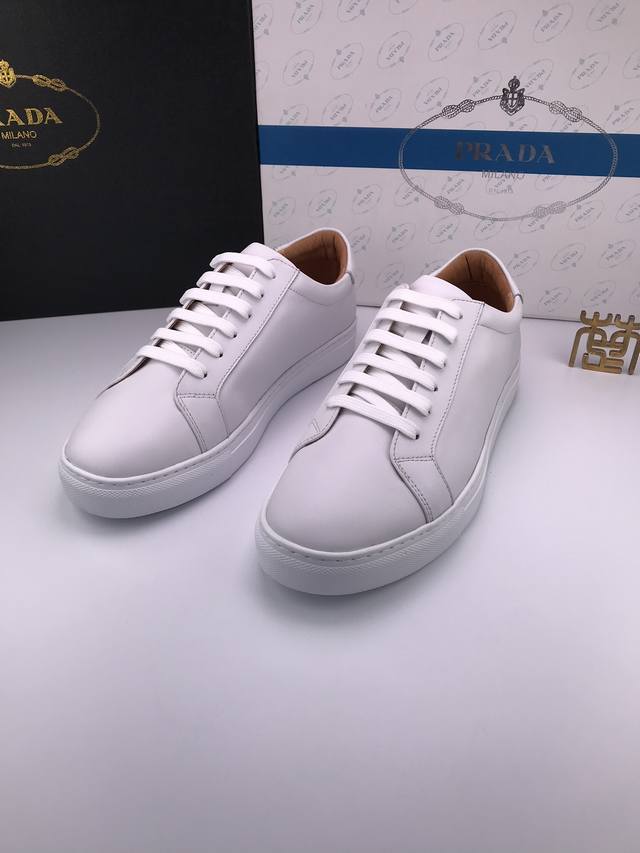 prad* Simple Version Of The Four Seasons White Shoes. The First Layer Of Calf