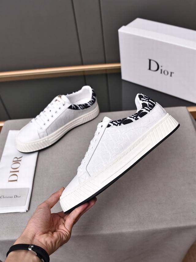 dior The Upper Is Made Of First-Layer Cowhide Embossed With Comfortable And B