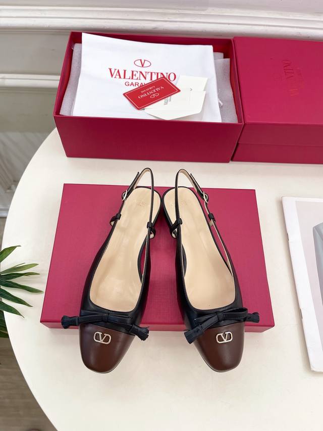 valentino 2025 Spring/Summer New Product Valet Du Roi Lace-Up Square Toe Thic