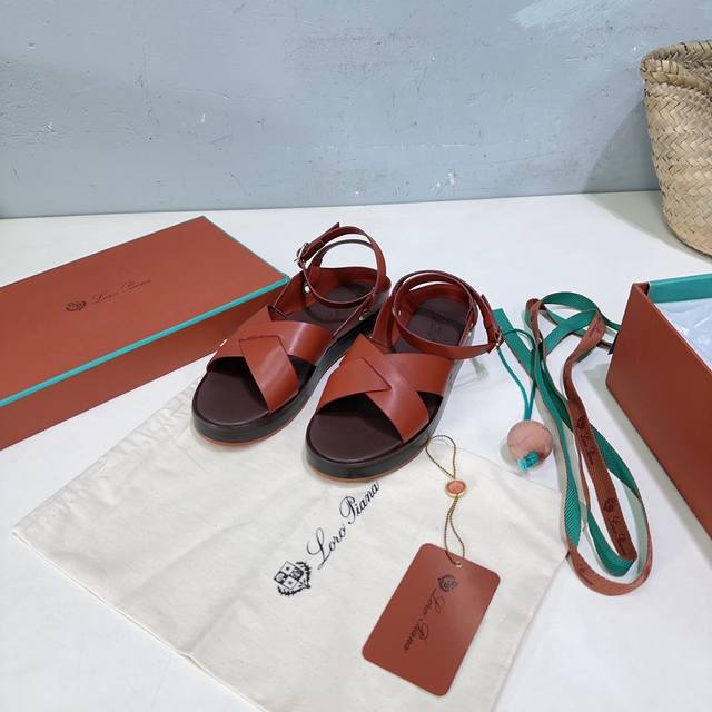 Niche Fashion Brand Loro Piana 25 Spring And Summer New Lp Cross-Strap Upper Pla